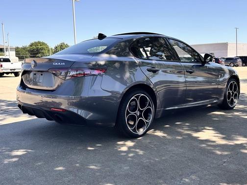 2024 Alfa Romeo Giulia Veloce