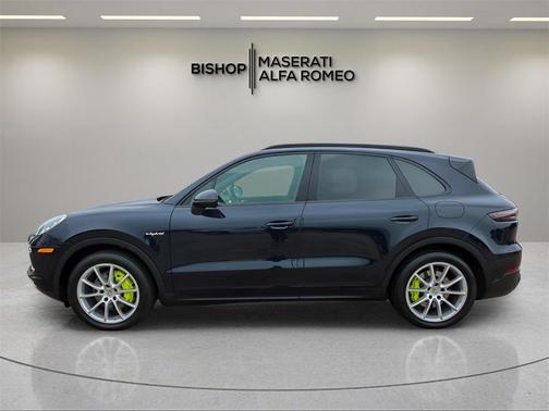 2022 Porsche Cayenne AWD