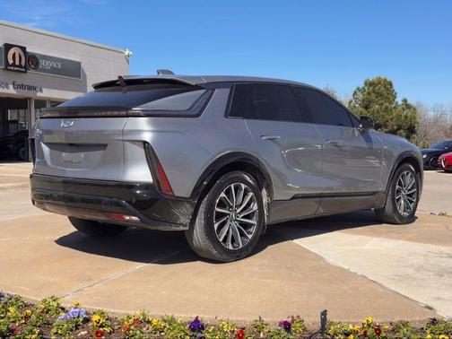 2024 Cadillac LYRIQ Sport