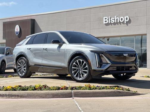 2024 Cadillac LYRIQ Sport