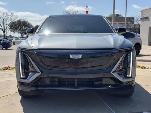 2024 Cadillac LYRIQ Sport