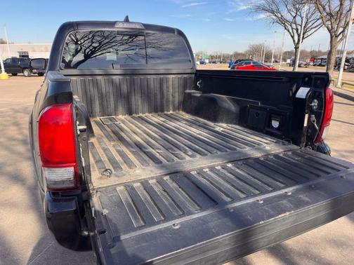 2018 Toyota Tacoma TRD Sport