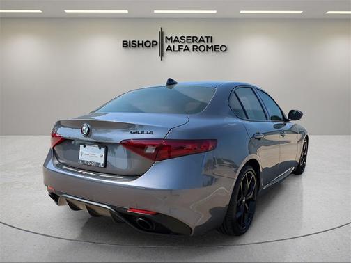2020 Alfa Romeo Giulia Base