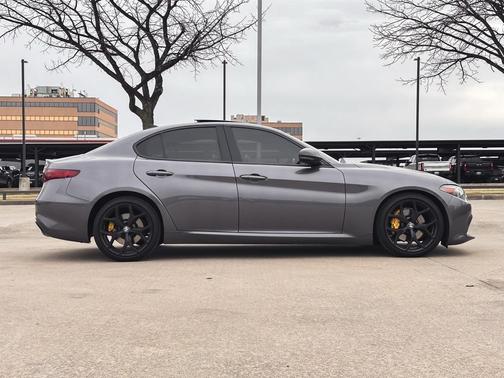 2020 Alfa Romeo Giulia Base