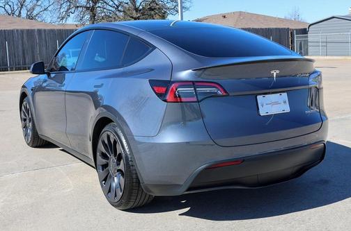 2023 Tesla Model Y Performance