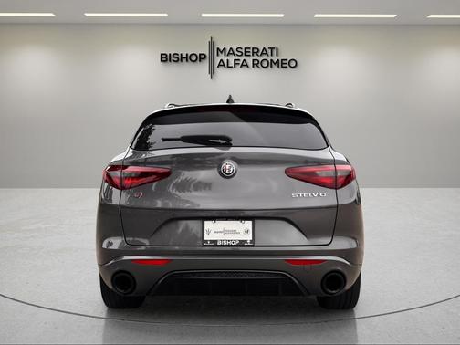 Vesuvio Gray Metallic 2023 Alfa Romeo Stelvio Veloce