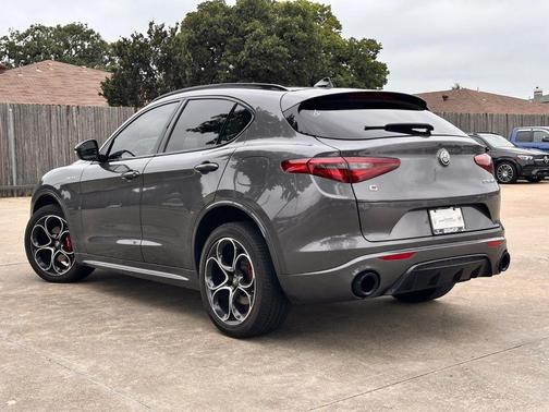 Vesuvio Gray Metallic 2023 Alfa Romeo Stelvio Veloce