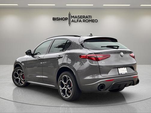 Vesuvio Gray Metallic 2023 Alfa Romeo Stelvio Veloce