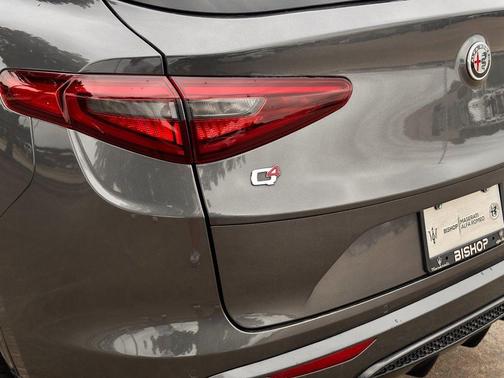 Vesuvio Gray Metallic 2023 Alfa Romeo Stelvio Veloce