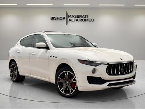 Bianco 2017 Maserati Levante S