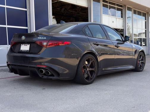 2023 Alfa Romeo Giulia Quadrifoglio