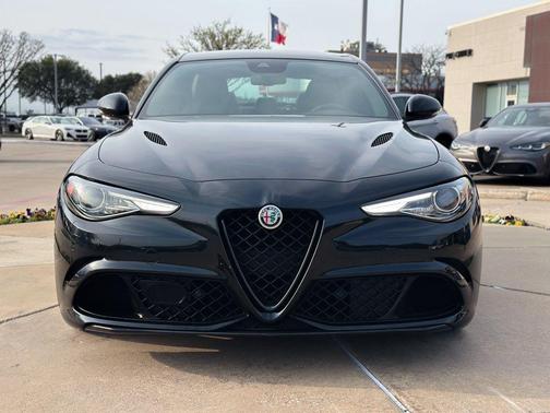 2023 Alfa Romeo Giulia Quadrifoglio
