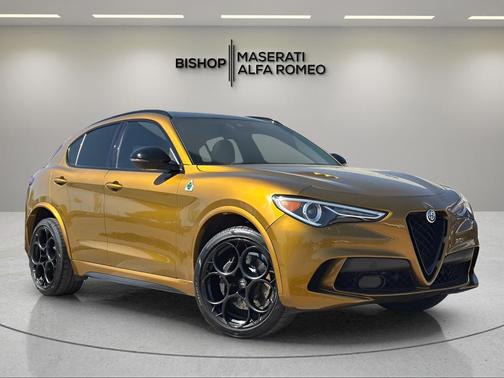 2022 Alfa Romeo Stelvio Quadrifoglio