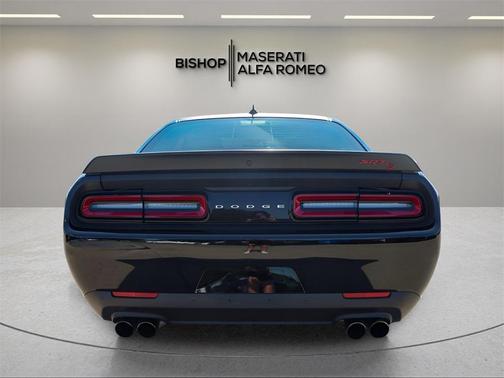 2015 Dodge Challenger SRT Hellcat