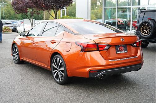 2020 Nissan Altima SR FWD