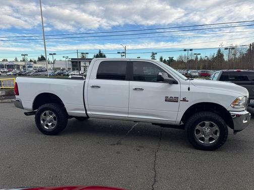 2017 RAM 2500 Big Horn Crew Cab 4x4 6'4' Box