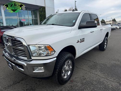 2017 RAM 2500 Big Horn Crew Cab 4x4 6'4' Box