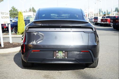 2026 Tesla Model Y Premium Rear-Wheel Drive