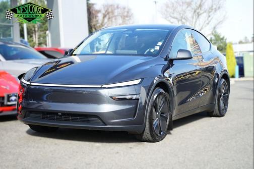 2026 Tesla Model Y Premium Rear-Wheel Drive