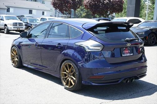 2017 Ford Focus ST