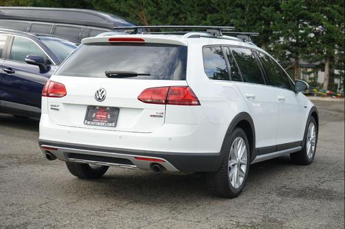 2017 Volkswagen Golf Alltrack TSI SE