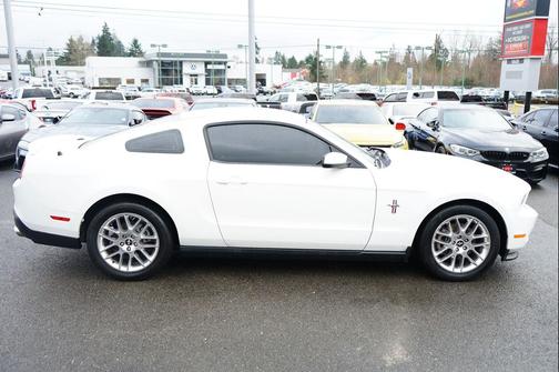2012 Ford Mustang V6