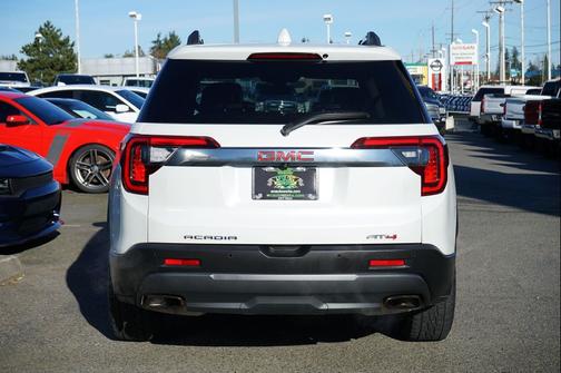 2023 GMC Acadia AWD AT4