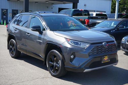 2021 Toyota RAV4 Hybrid SE