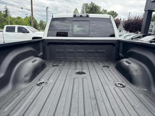 2017 RAM 2500 Laramie Crew Cab 4x4 6'4' Box