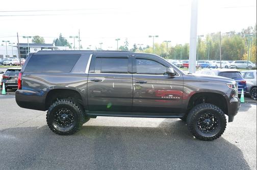 2018 Chevrolet Suburban LT