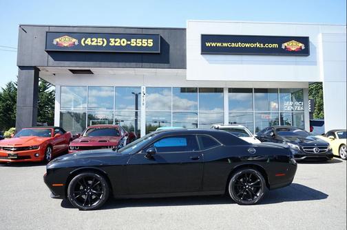 2017 Dodge Challenger SXT
