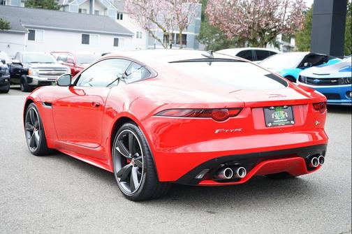 2018 Jaguar F-TYPE R
