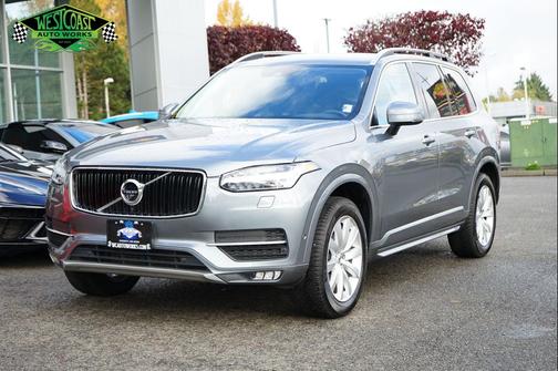 2018 Volvo XC90 T6 Momentum