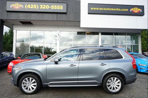 2018 Volvo XC90 T6 Momentum