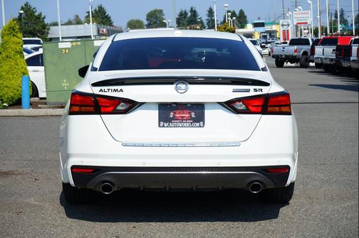 2022 Nissan Altima SR FWD
