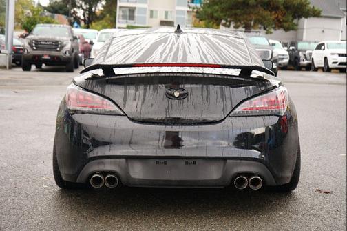 2011 Hyundai Genesis Coupe 3.8 Track