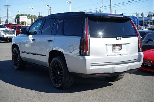 2019 Cadillac Escalade Platinum