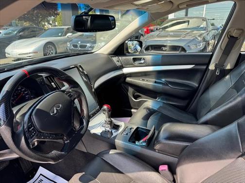 2009 INFINITI G37x Base