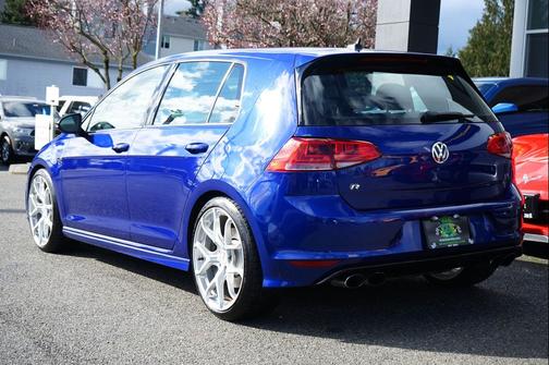 2015 Volkswagen Golf R 4-Door w/DCC & Navigation