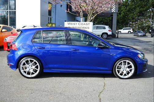2015 Volkswagen Golf R 4-Door w/DCC & Navigation