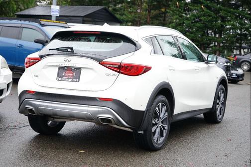 2018 INFINITI QX30 Premium