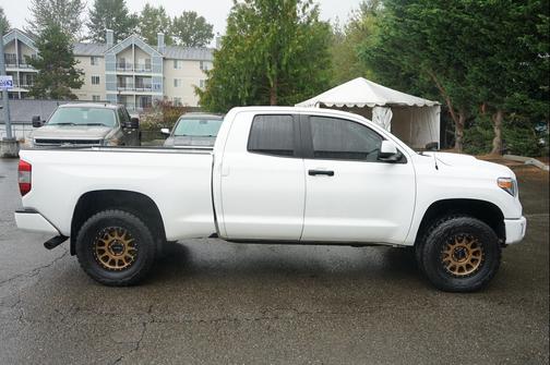 2018 Toyota Tundra SR5