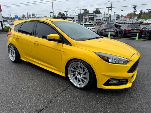 2017 Ford Focus ST