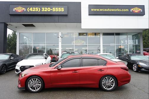 2015 INFINITI Q50 Sport