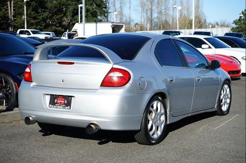 2004 Dodge Neon Base