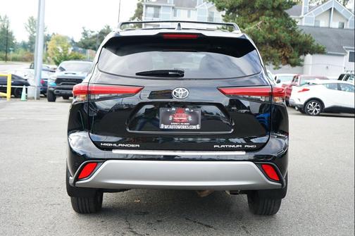 2023 Toyota Highlander Platinum