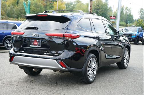 2023 Toyota Highlander Platinum