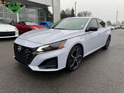 2023 Nissan Altima SR FWD