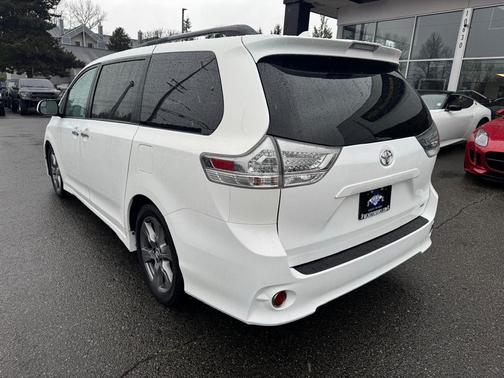 2018 Toyota Sienna SE Premium