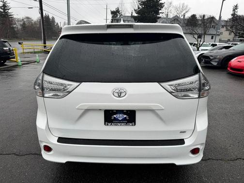 2018 Toyota Sienna SE Premium